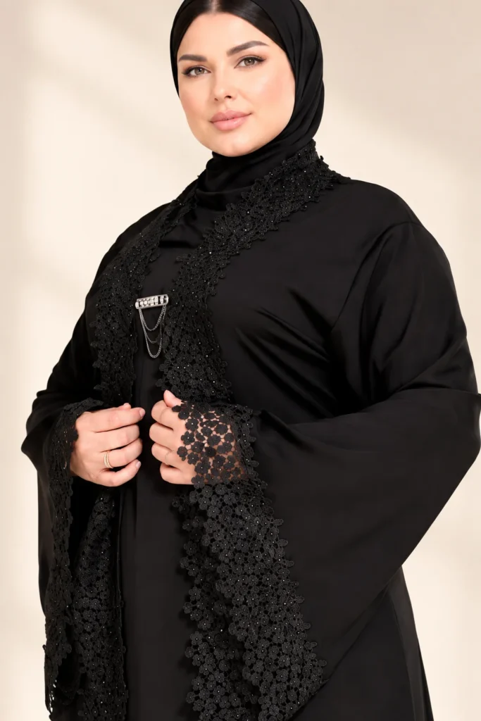 عباية سوداء بحواف مزخرفة واسعة — 1096 — تفاصيل
